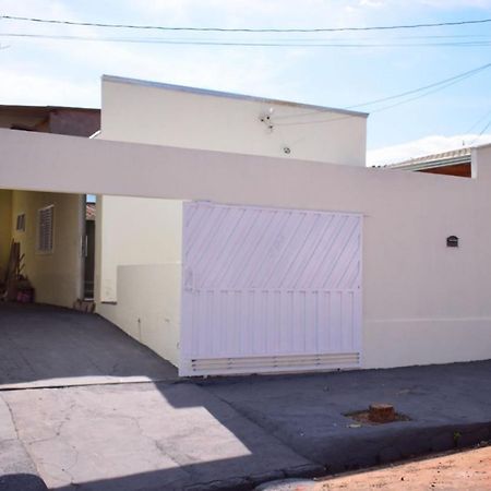 Casa Temporada Em Olimpia To Nem Ai Villa Eksteriør billede